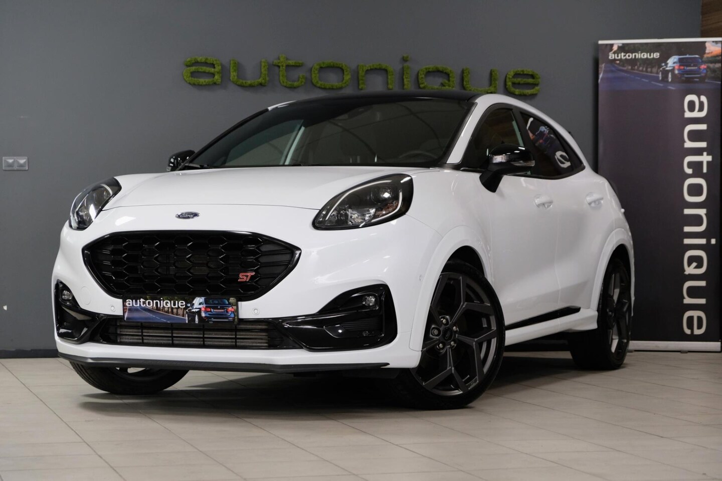 Ford Puma - 1.5 EcoBoost ST-X *200pk* NIEUWSTAAT 27.450km!! Recaro Kuipstoel/Navi/Camera - AutoWereld.nl