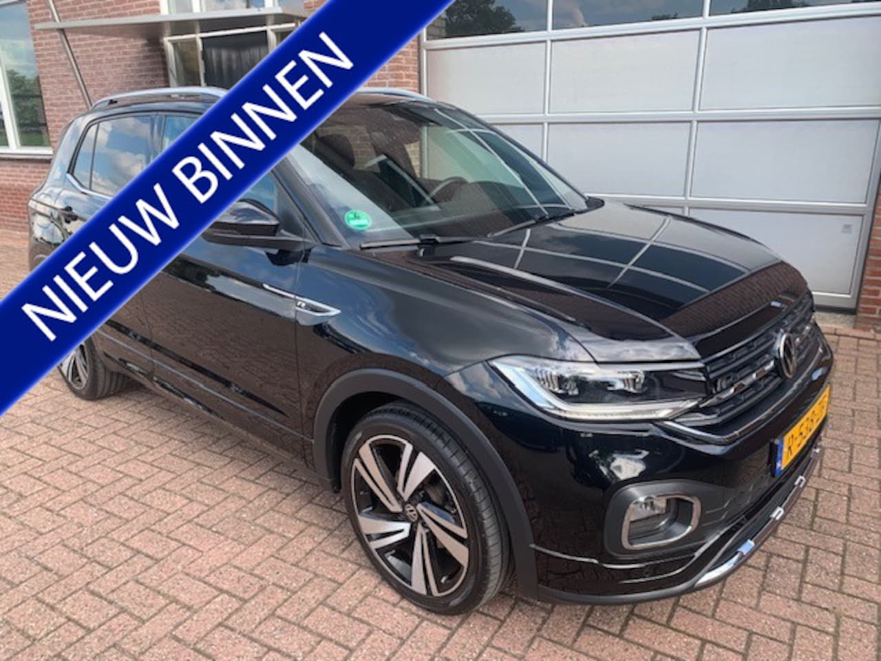 Volkswagen T-Cross - 1.0 TSI R-Line Trekhaak / DSG / 10.000 km - AutoWereld.nl