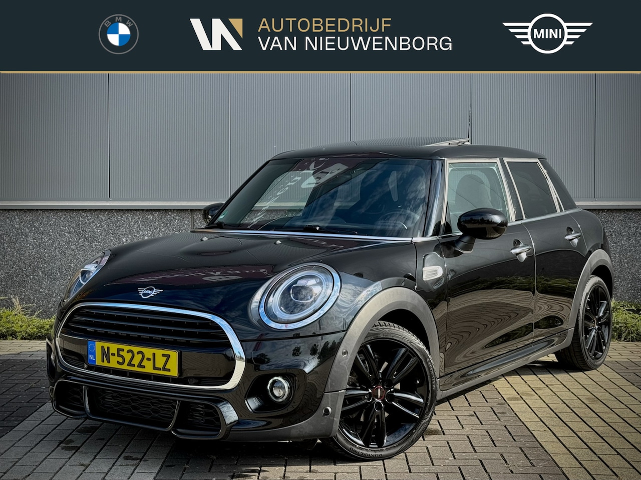 MINI John Cooper Works - Mini 1.5 Chili JCW Trim Panoramadak Clima Stoelverwarming PDC Carplay LED Dealer O.H. - AutoWereld.nl