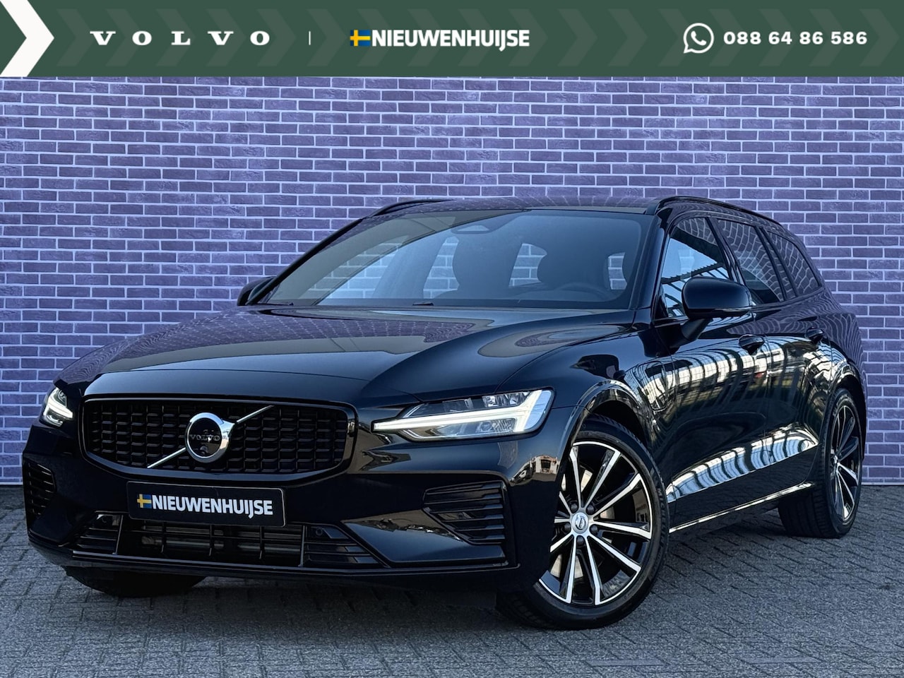 Volvo V60 - 2.0 T6 Plug-in hybrid AWD Plus Dark | 360° Camera | Stoel en stuurverwarming | Trekhaak | - AutoWereld.nl