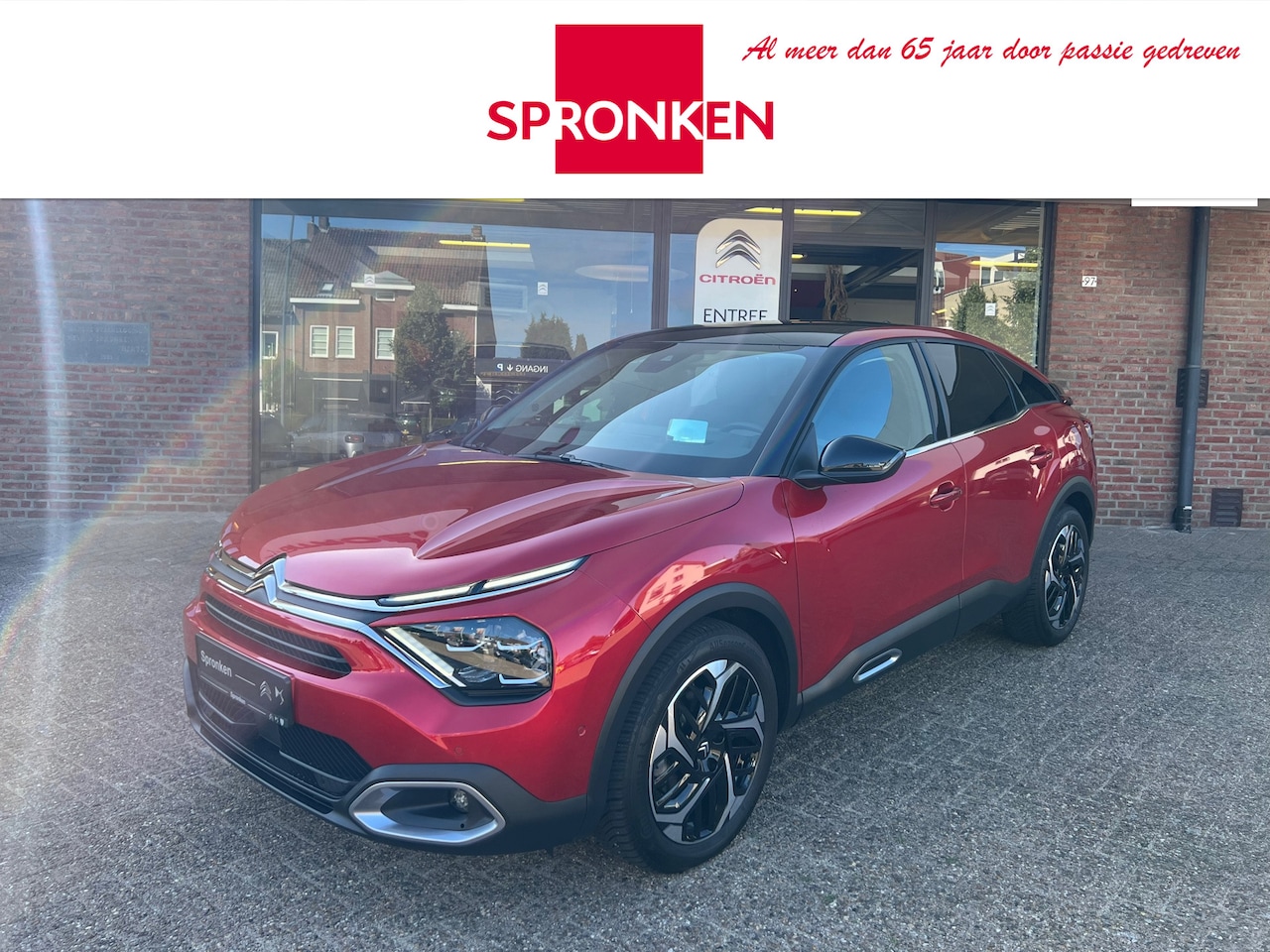 Citroën C4 - 1.2 PureTech Shine Navi-Camera-Schuif kanteldak-Keyless-head up - AutoWereld.nl