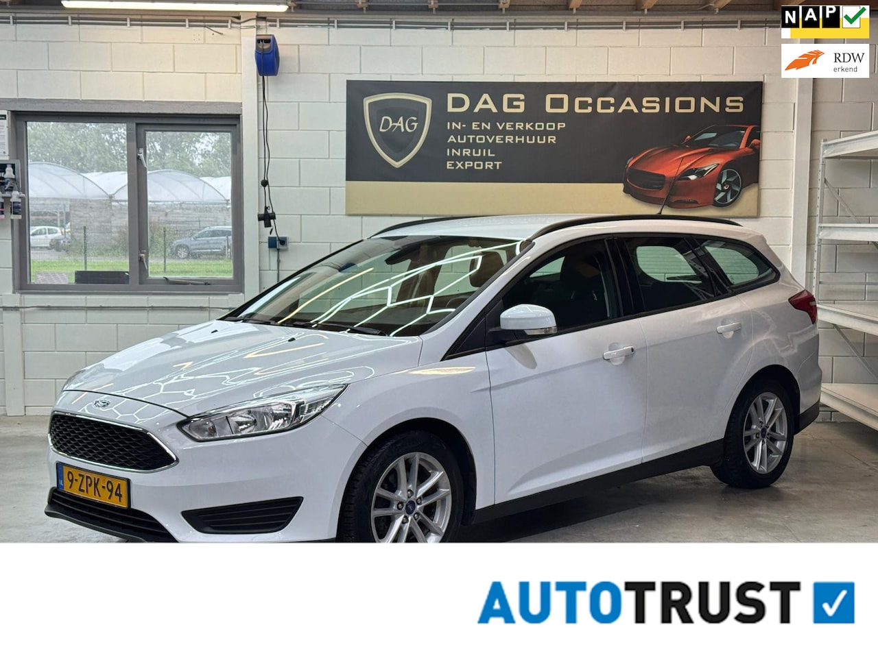 Ford Focus Wagon - 1.5 TDCI NAVI|CRUISE|PDC|TREKHAAK|LM VELGEN - AutoWereld.nl