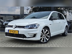 Volkswagen Golf - 1.4 TSI GTE + PANO DAK + ADAPT CRUISE + STANDKACHEL