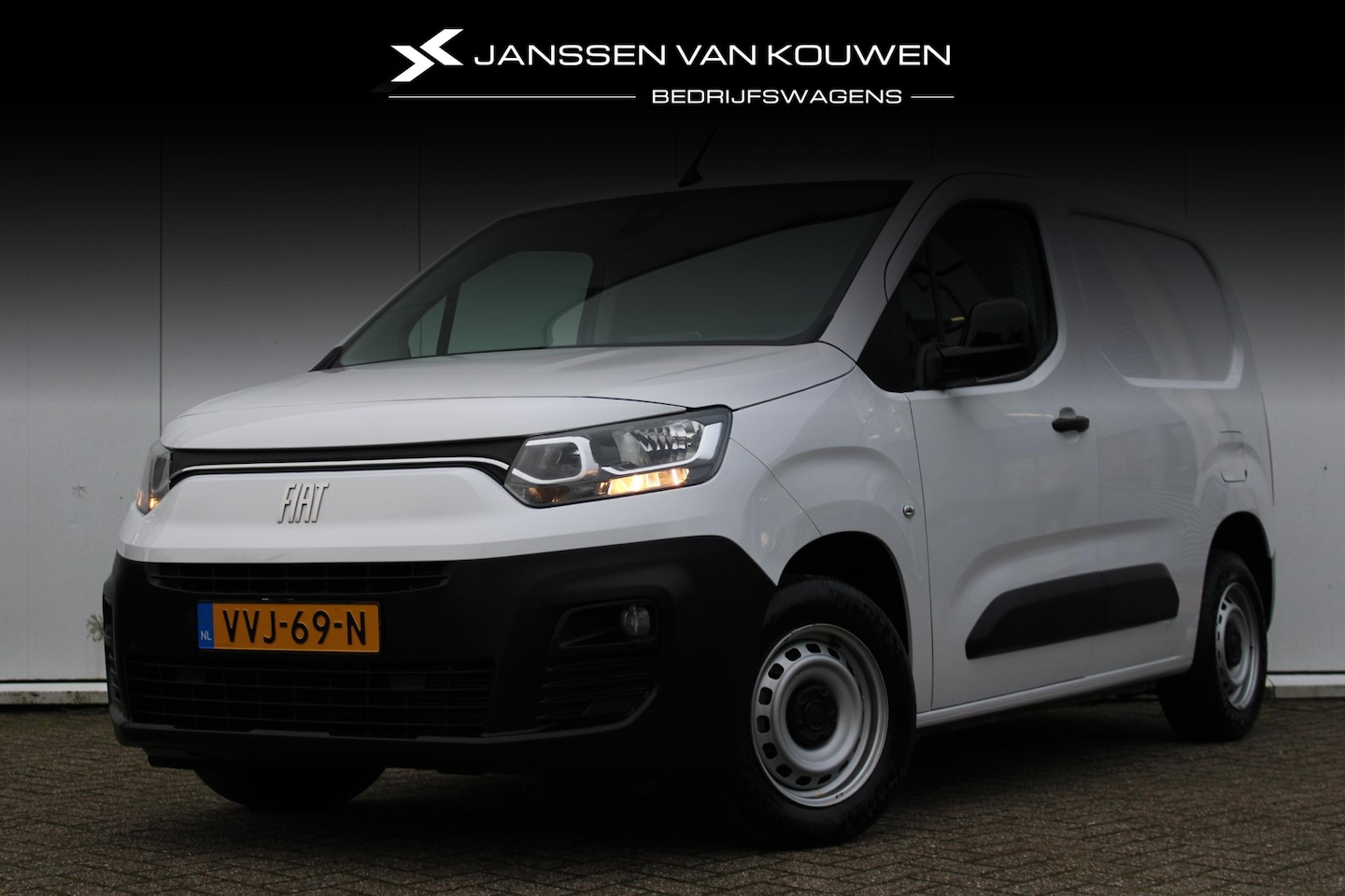 Fiat Doblò - 1.5D 100 pk L1 Trekhaak / Parkeercamera / Navigatie - AutoWereld.nl