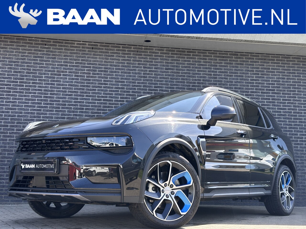 Lynk & Co 01 - 1.5 | Zwarte hemel | Panoramadak | 360 Camera - AutoWereld.nl