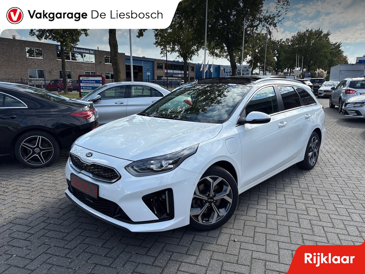Kia Cee'd Sportswagon - Ceed 1.6 GDI PHEV ExecutiveLine/pano/leer/camera/apple/memory/dodehoek - AutoWereld.nl