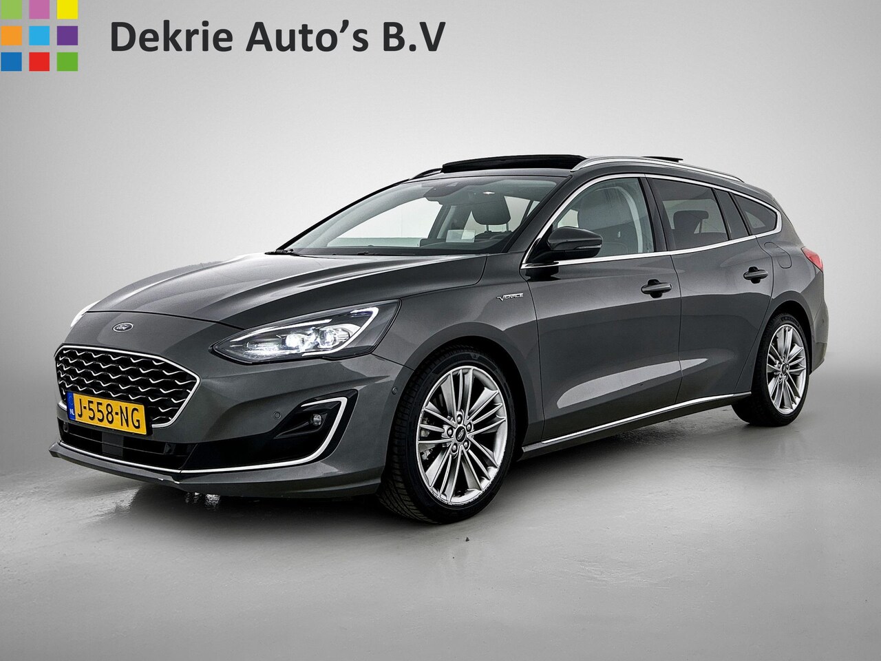 Ford Focus Wagon - 1.0 126PK Vignale / Leder / Panoramadak / Navigatie / Cruis ad./ Pdc.V+A / Xenon / Technol - AutoWereld.nl