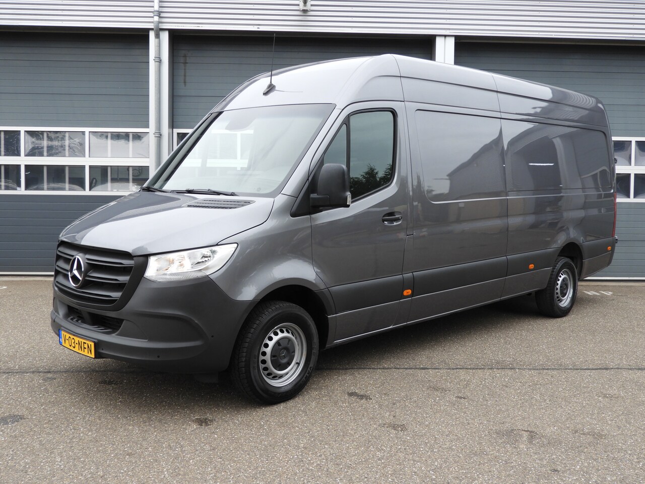 Mercedes-Benz Sprinter - 317 1.9 CDI L3H2 RWD AUT | AIRCO | MBUX | 3.5t TREKHAAK - AutoWereld.nl