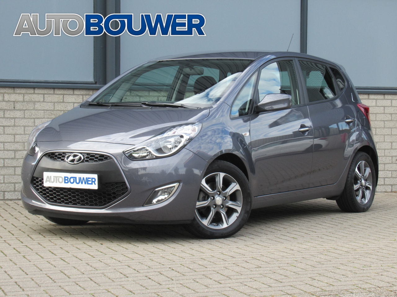 Hyundai ix20 - 1.6i Automaat 2e eigen | navi | camera | stoel + stuur verw | cruise - AutoWereld.nl