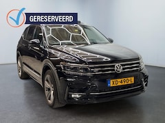 Volkswagen Tiguan Allspace - 1.4 TSI 3x R-Line | Trekhaak | Panodak | Dealer onderhouden |