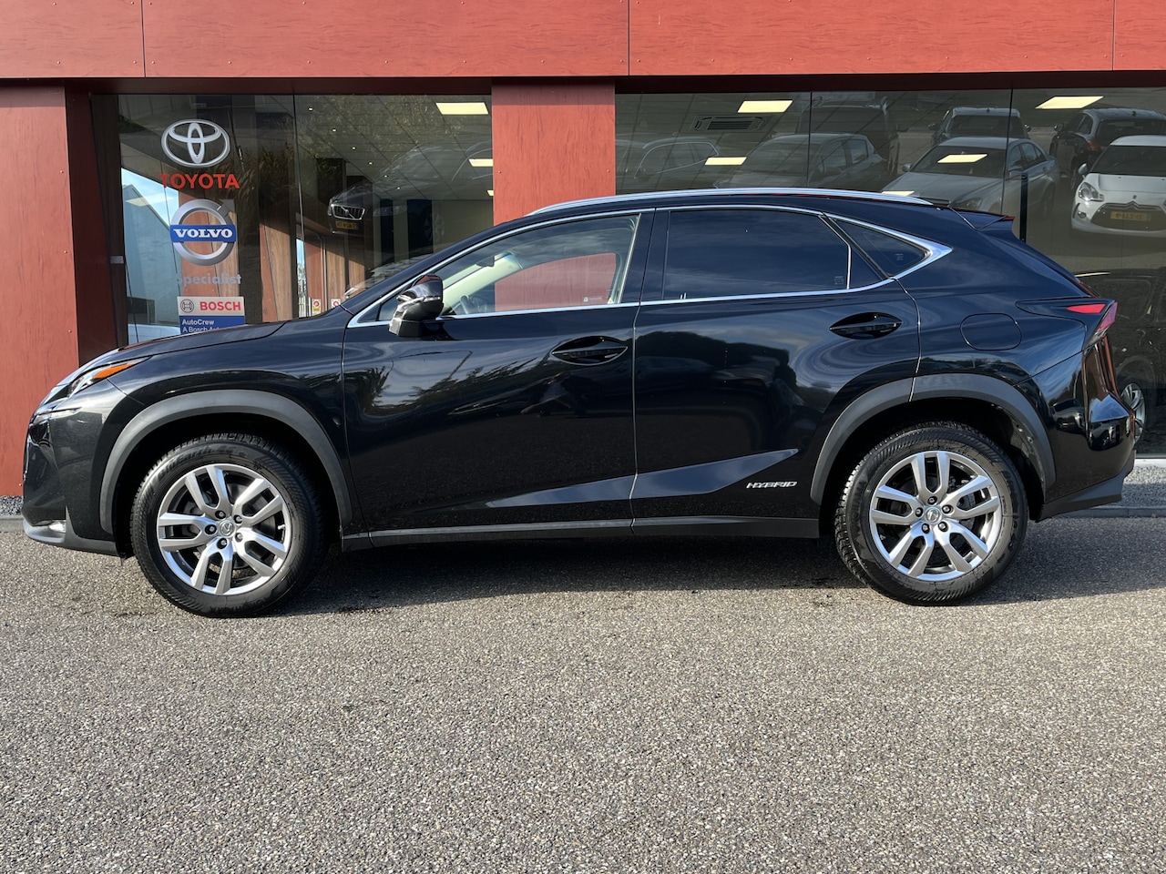 Lexus NX - 300h Business Line Pro | Camera | Cruise | Navi - AutoWereld.nl