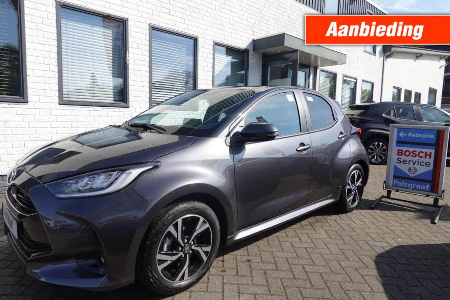 Toyota Yaris - HYBRID Dynamic +   ( NIEUWE AUTO ) - AutoWereld.nl