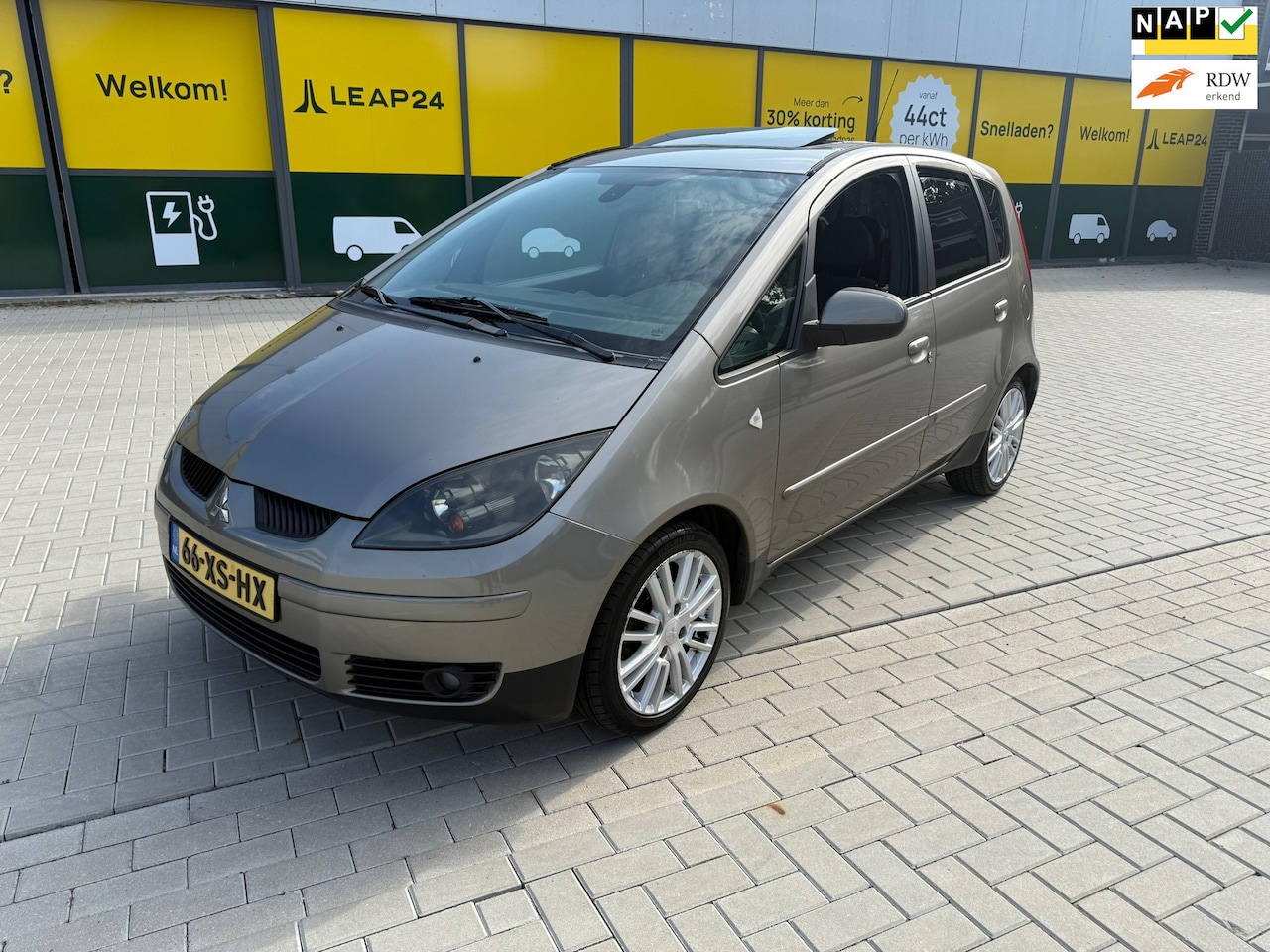 Mitsubishi Colt - 1.5 Sky NWE APK** - AutoWereld.nl