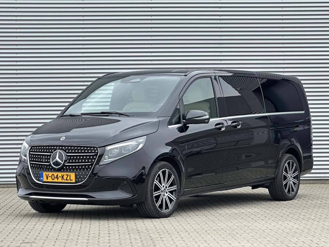 Mercedes-Benz V-klasse - V-Klasse 300d Select DC L3 Dubbele cabine extra lang - AutoWereld.nl