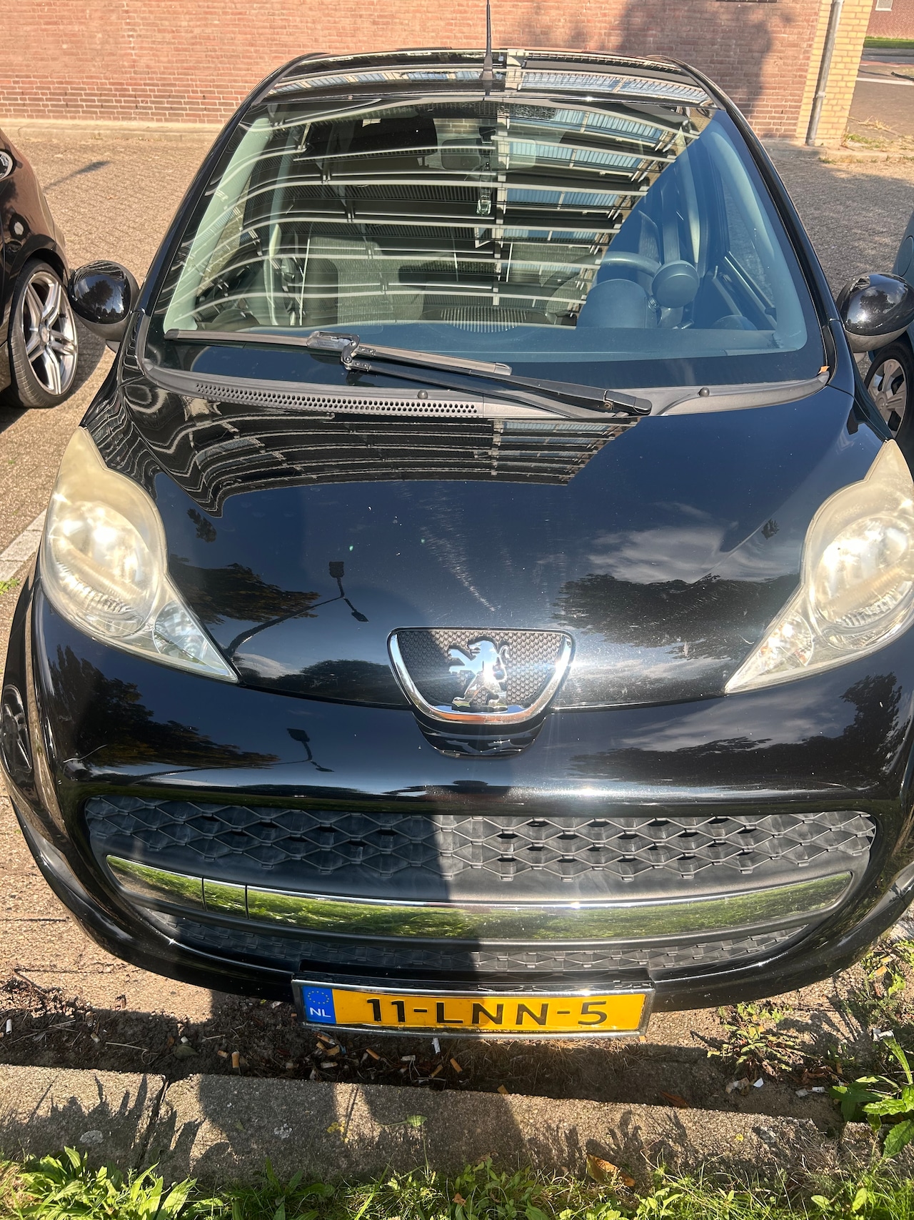 PEUGEOT 107