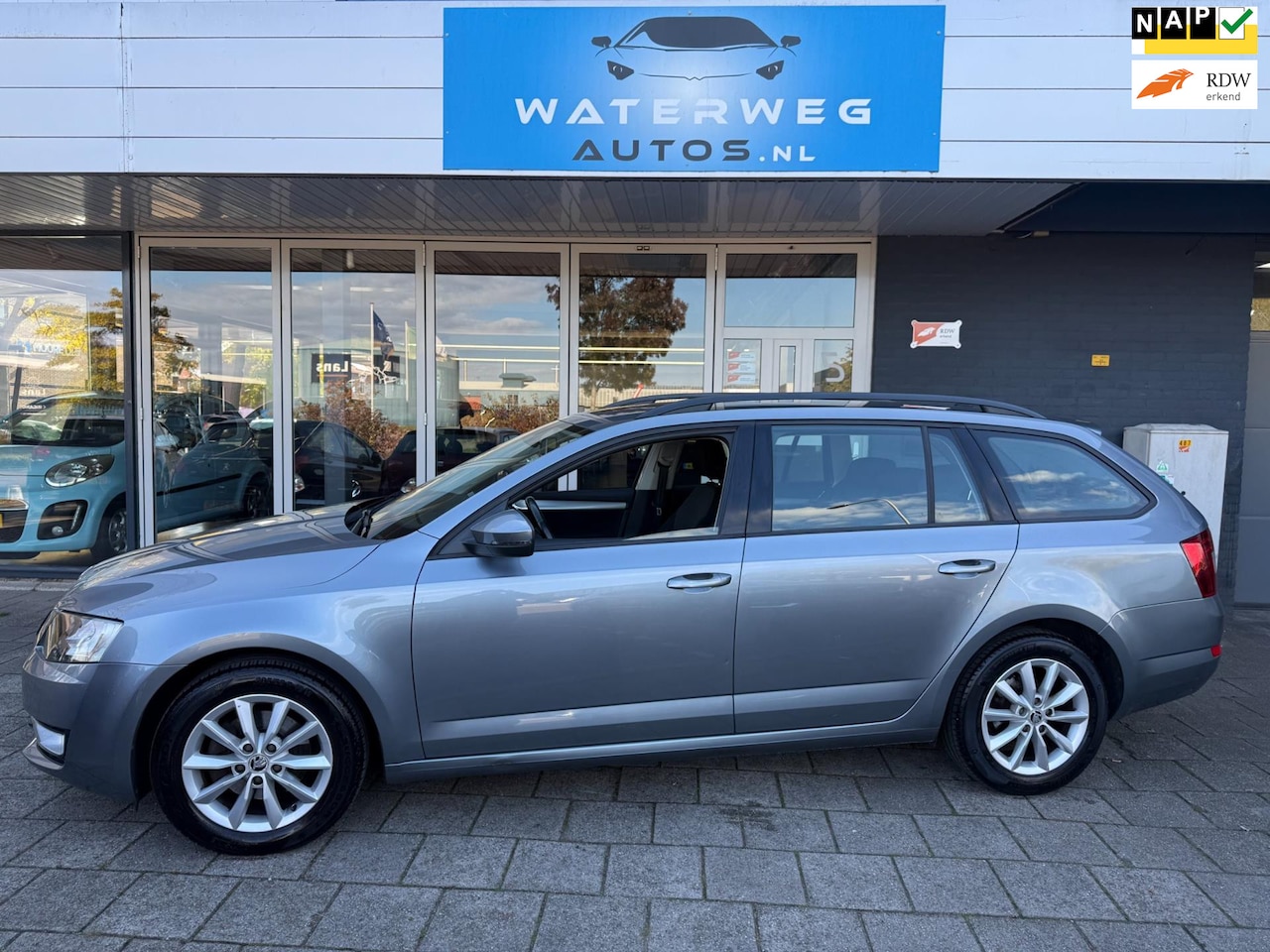 Skoda Octavia Combi - 1.2 TSI Greentech Ambition Businessline AIRCO|NAVI|PDC - AutoWereld.nl
