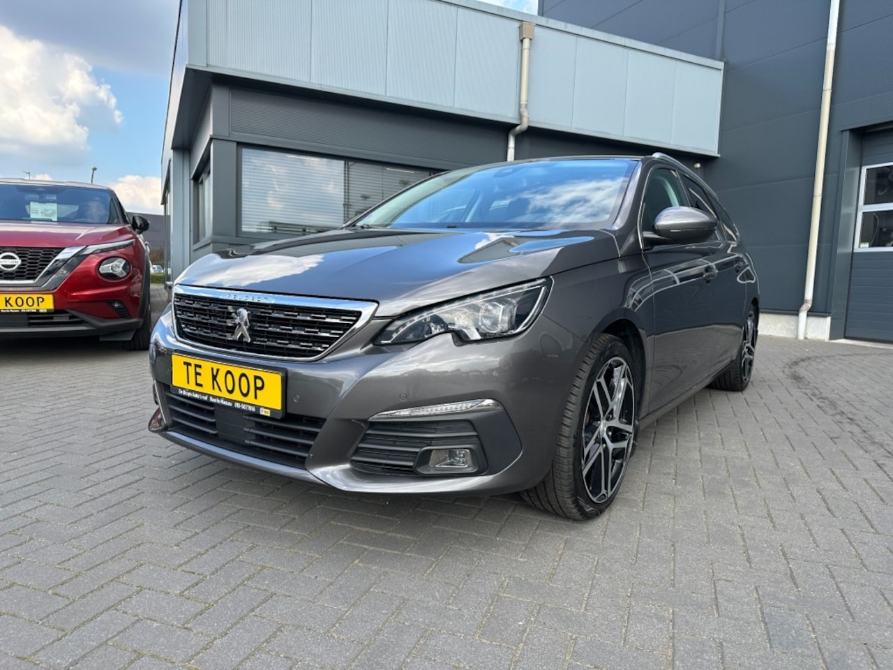Peugeot 308 - 308 SW Aut. 1.2 PureTech Allure Camera Trekhaak - AutoWereld.nl