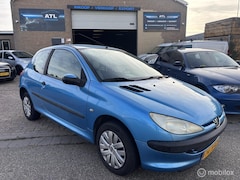 Peugeot 206 - 1.4 XT