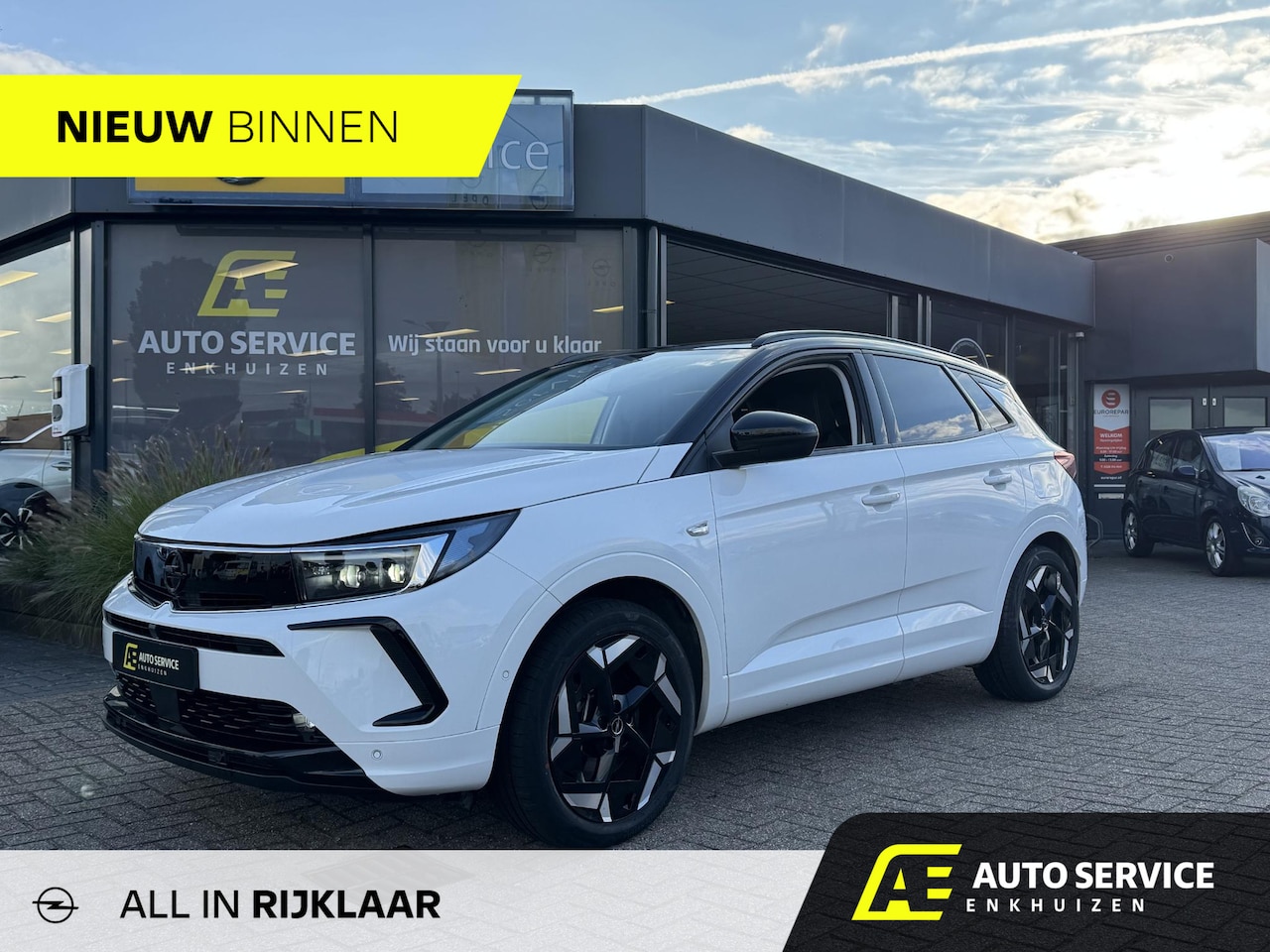 Opel Grandland - 1.6 Turbo Plug-In Hybrid 4x4 GSe Geheel rijklaar |BOVAG gar. - GSe uitvoering! 300pk autom - AutoWereld.nl