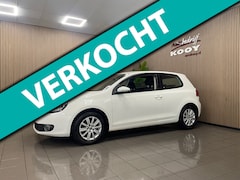Volkswagen Golf - 1.2 TSI Automaat Comfortline * Airco / Xenon / Cruise control / Trekhaak