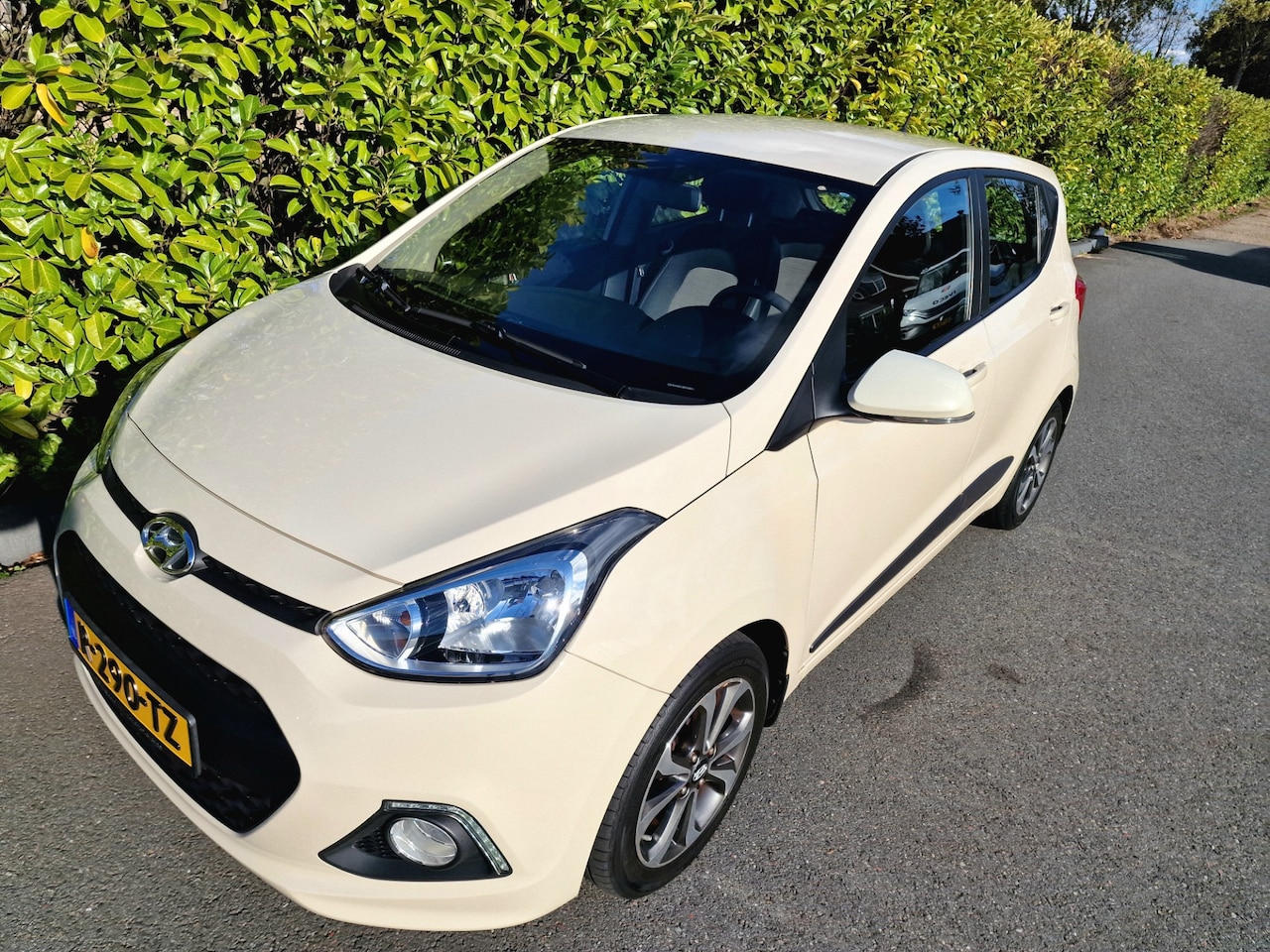 Hyundai i10 - 1.2i 1.2i - AutoWereld.nl