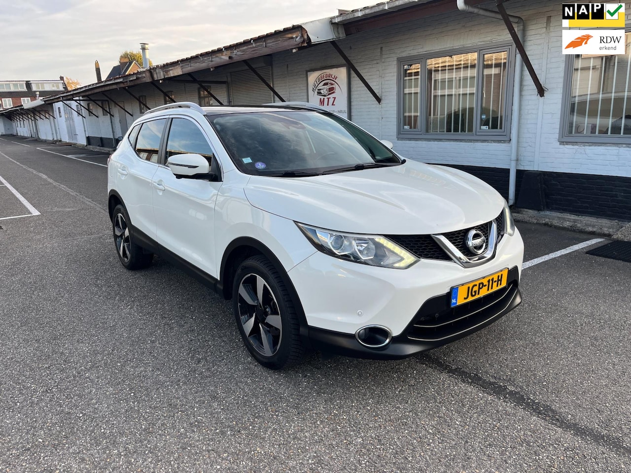 Nissan Qashqai - 1.2 Acenta / Pano / 360 Cam. / Nieuwe APK - AutoWereld.nl