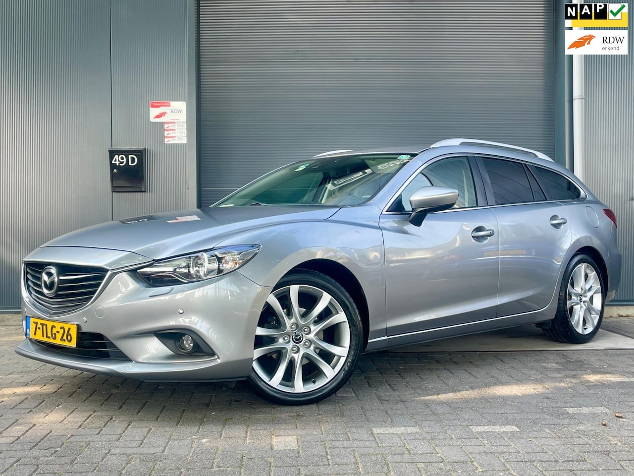 Mazda 6 Sportbreak - 2.0 HP GT-M NAP BOSE LEER KEYLESS MEMORY SEATS NAVI BLUETOOTH CRUISE CLIMA CAMERA MF STUUR - AutoWereld.nl