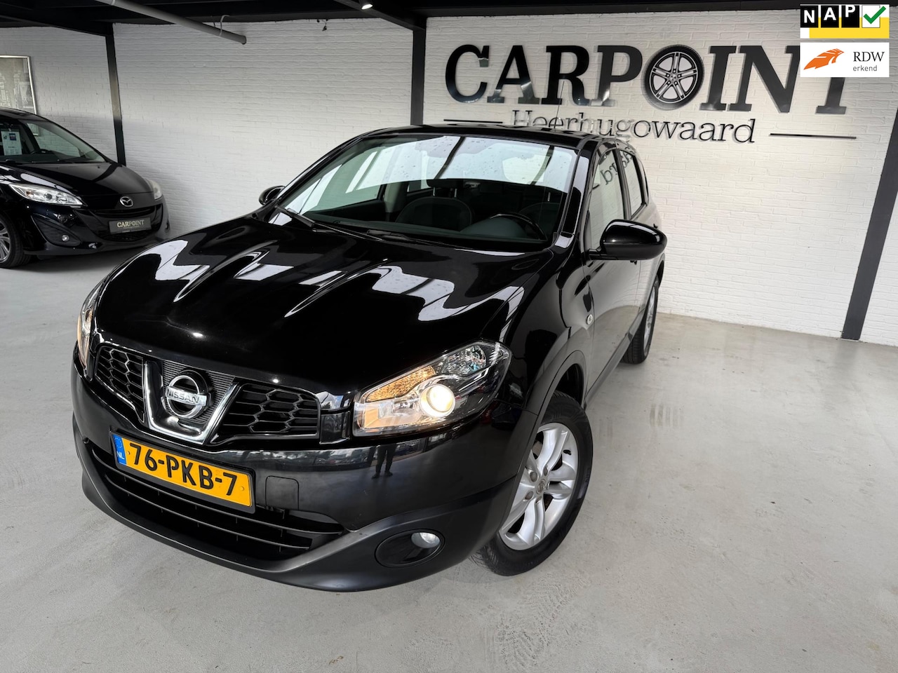 Nissan Qashqai - 2.0 Acenta 2011 Automaat 1e Eigenaar Navi Camera Cruise Trekhaak - AutoWereld.nl