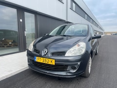 Renault Clio - 1.4-16V Dynamique Comfort