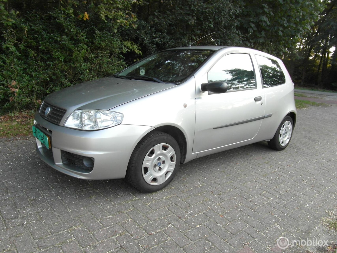 Fiat Punto - 1.2 Active weinig km nap nw apk met steekproef - AutoWereld.nl