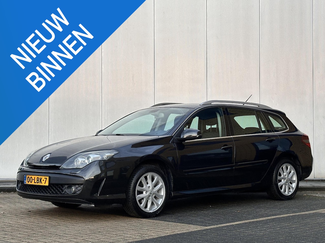 Renault Laguna Estate - 2.0 16V Expression 2.0 16V Expression - AutoWereld.nl