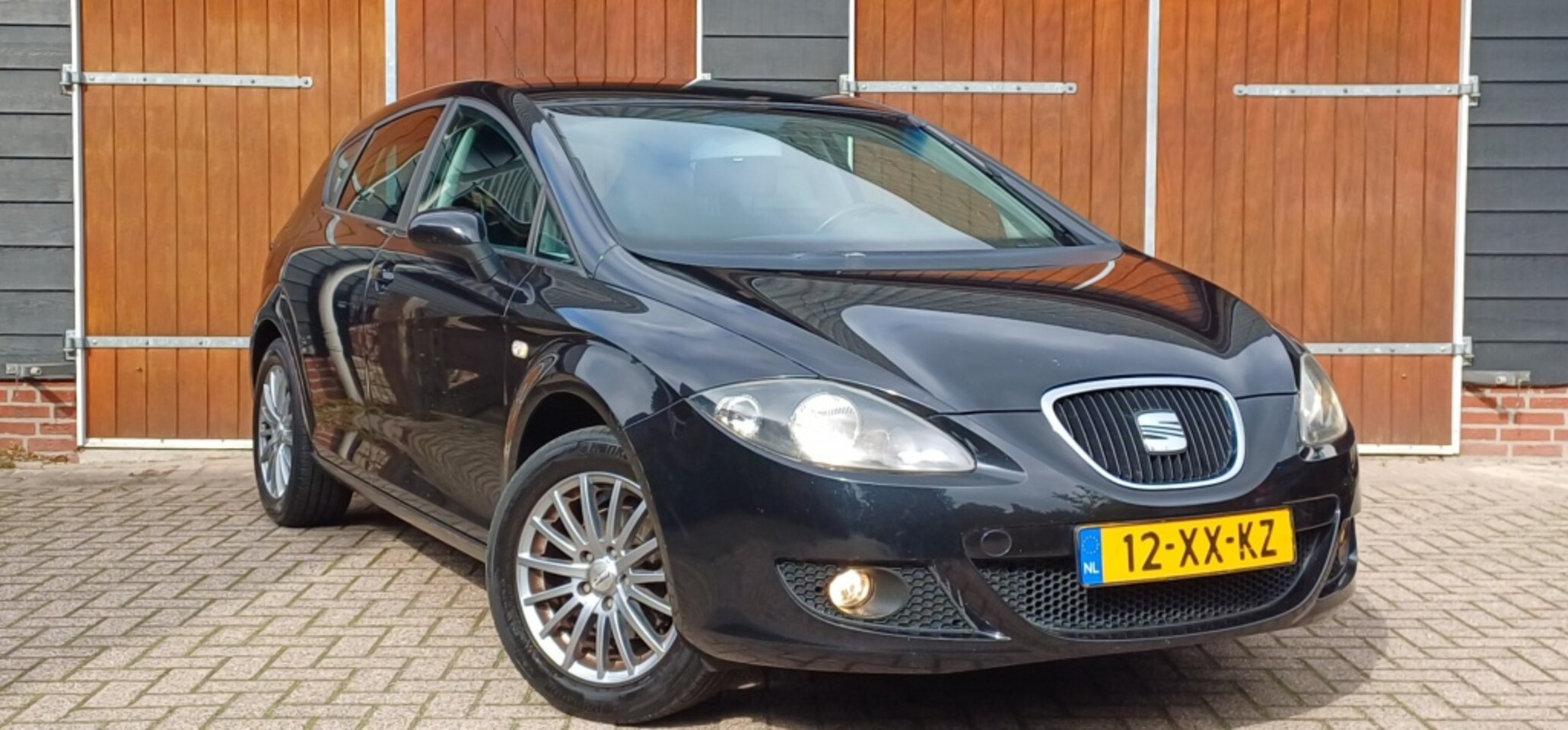 SEAT Leon - 1.6 Sportstyle 1.6 Sportstyle, Stoere auto, Airco, Cruise control, NAP - AutoWereld.nl