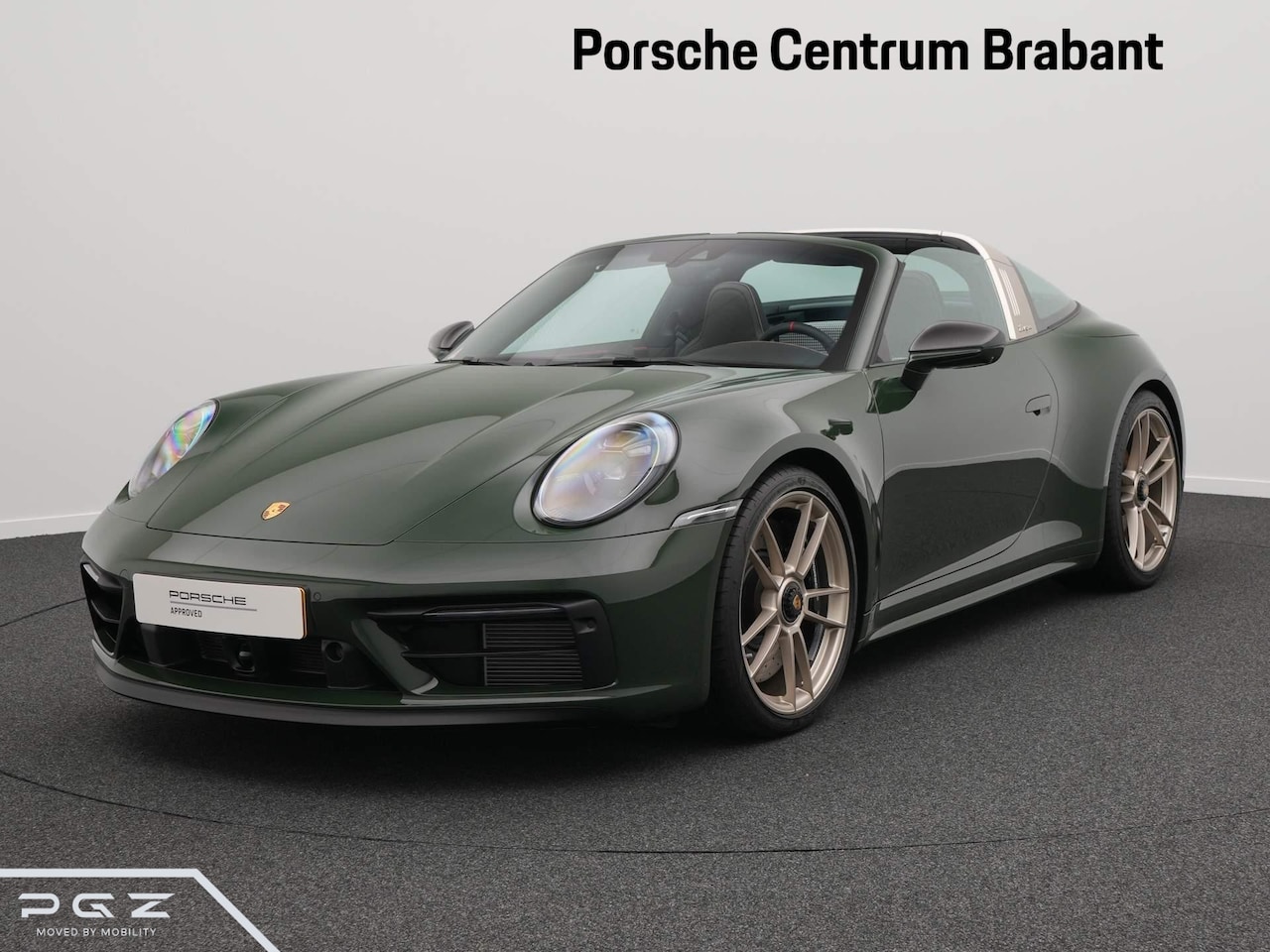 Porsche 911 Targa - 4 GTS Sonderwunsch 1 of 1 - AutoWereld.nl