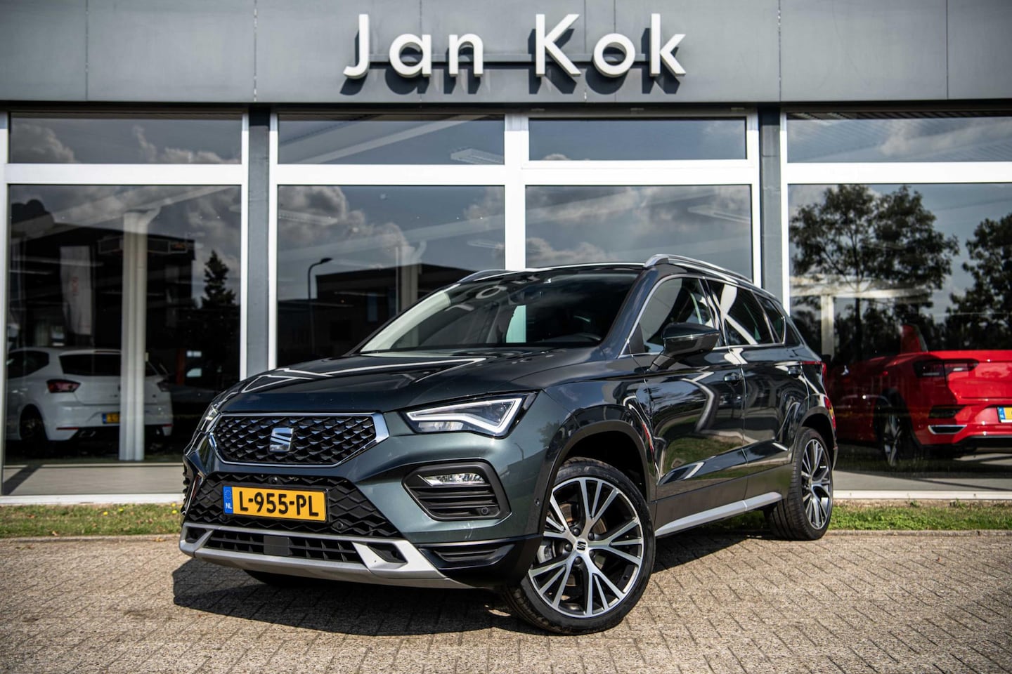 SEAT Ateca - 1.5 TSI Xperience Business Intense | Alcantara | Elekt. Achterklep | Full LED - AutoWereld.nl