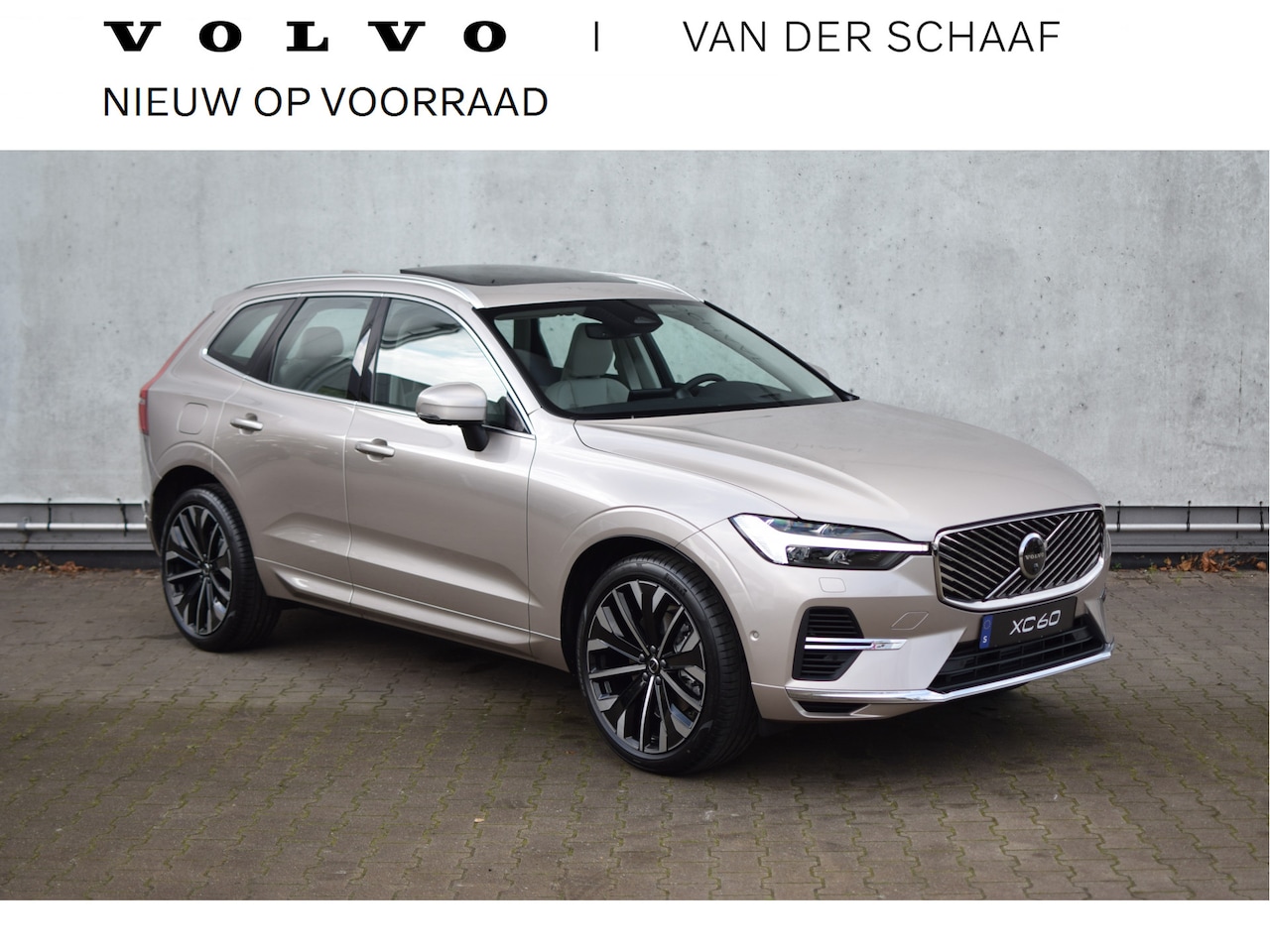 Volvo XC60 - T6 AWD 350pk Ultra Bright / Luchtvering / Bowers en Wilkins audio / HUD / 360 camera / Sto - AutoWereld.nl