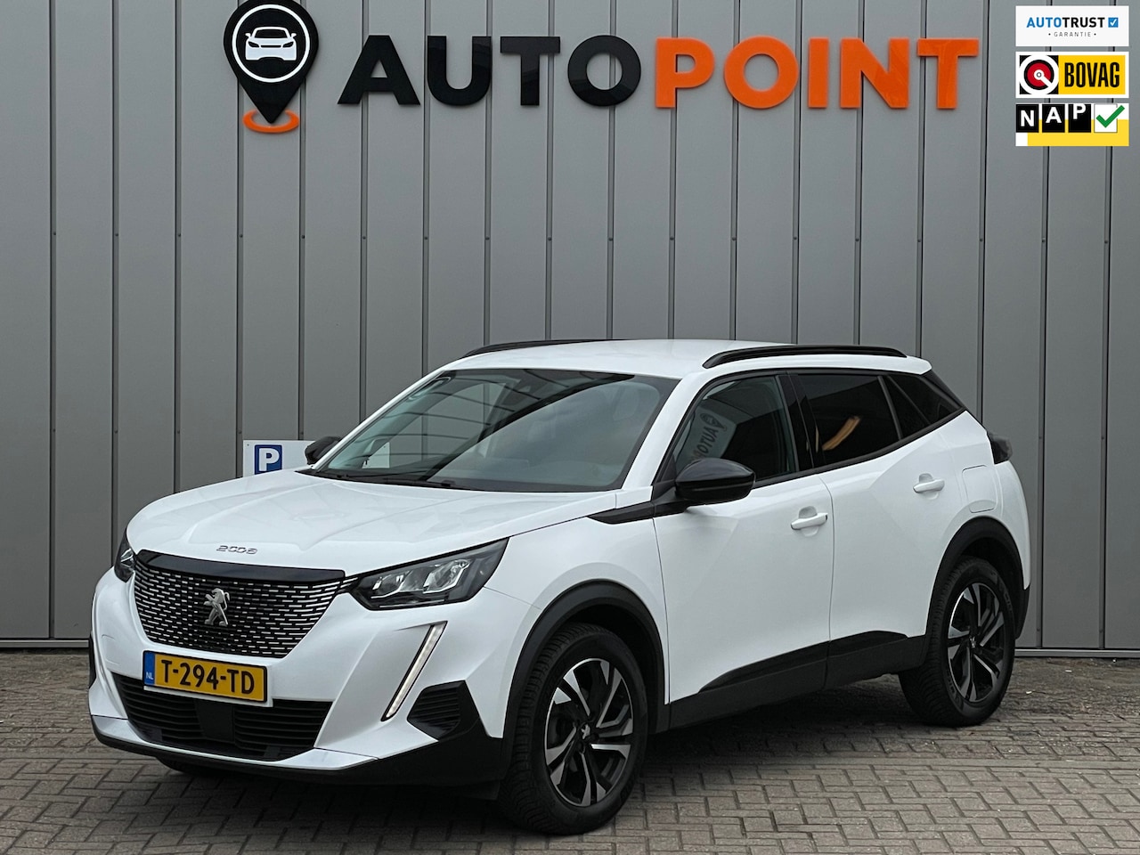 Peugeot 2008 - 1.2 PureTech Allure Pack Automatic|LED|LEER|LANE ASSIST|STOELVRWM|CAMERA|VIRTUALCOCKPIT|KE - AutoWereld.nl