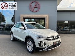 Volkswagen T-Roc - 1.5 TSI 150pk DSG Style Carplay | Camera | Keyless | Elek. Achterklep | Rijklaar incl. gar