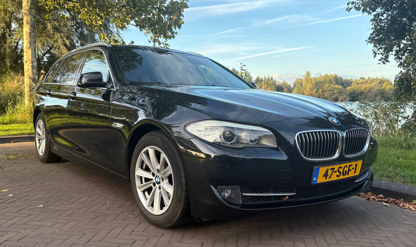 BMW 5-serie Touring - 520i High Executive - AutoWereld.nl