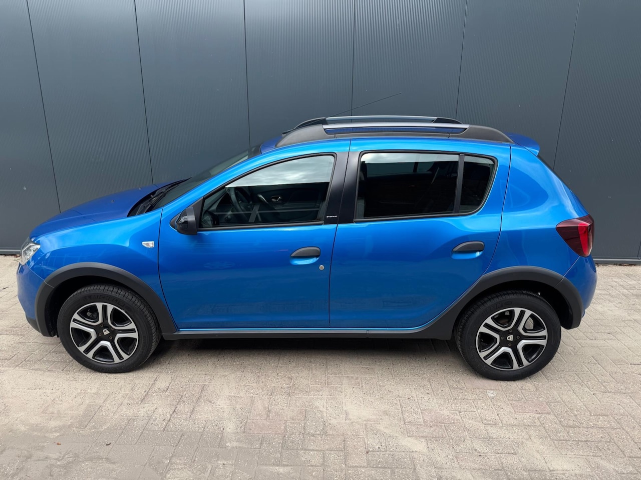Dacia Sandero - 0.9 TCe Bi-Fuel Laureate 0.9 TCe Bi-Fuel Laureate - AutoWereld.nl