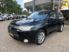 Mitsubishi Outlander - 2.0 PHEV Instyle, Navigatie, Leer, trekhaak, clima, etc