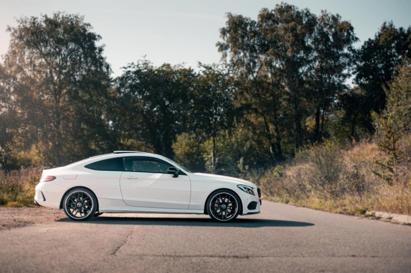 Mercedes-Benz C-klasse Coupé - 250 Edition 1 AMG-Line | Pano | 20" | Burmeister - AutoWereld.nl