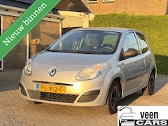Renault Twingo - 1.2 Acces ((Zeer nette auto))