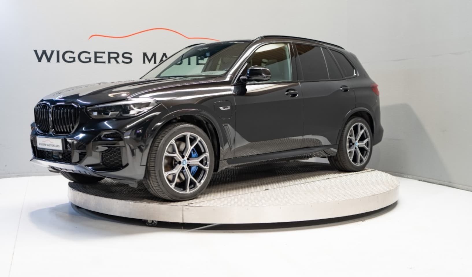 BMW X5 - 45e M-Sport High Executive 394 PK - El.trekhaak , BTW ,Pano.dak ,Plug In, Luchtvering, Hea - AutoWereld.nl