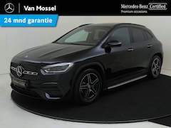 Mercedes-Benz GLA-Klasse - 180 Business Solution AMG / Stoelverwarming / Achteruitrijcamera / Panaroma-schuifdak / Me