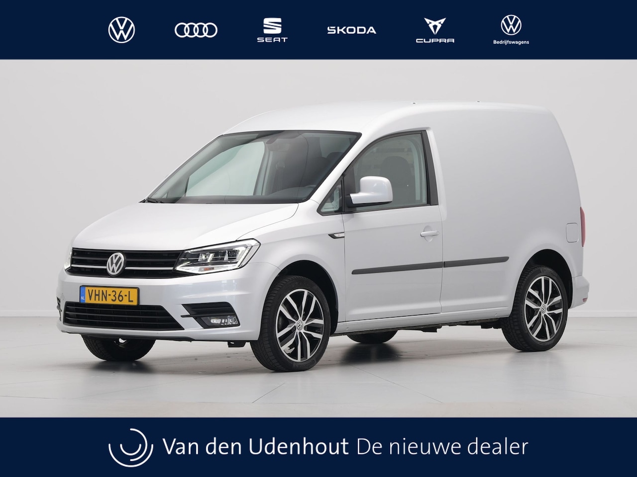 Volkswagen Caddy - 2.0 TDI L1H1 BMT C-Edition Navigatie PDC 17"lm velgen LED Carplay ACC - AutoWereld.nl