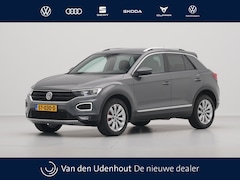 Volkswagen T-Roc - 1.5 TSI 150pk DSG Sport Navigatie Trekhaak Virtual cockpit Acc Carplay 95