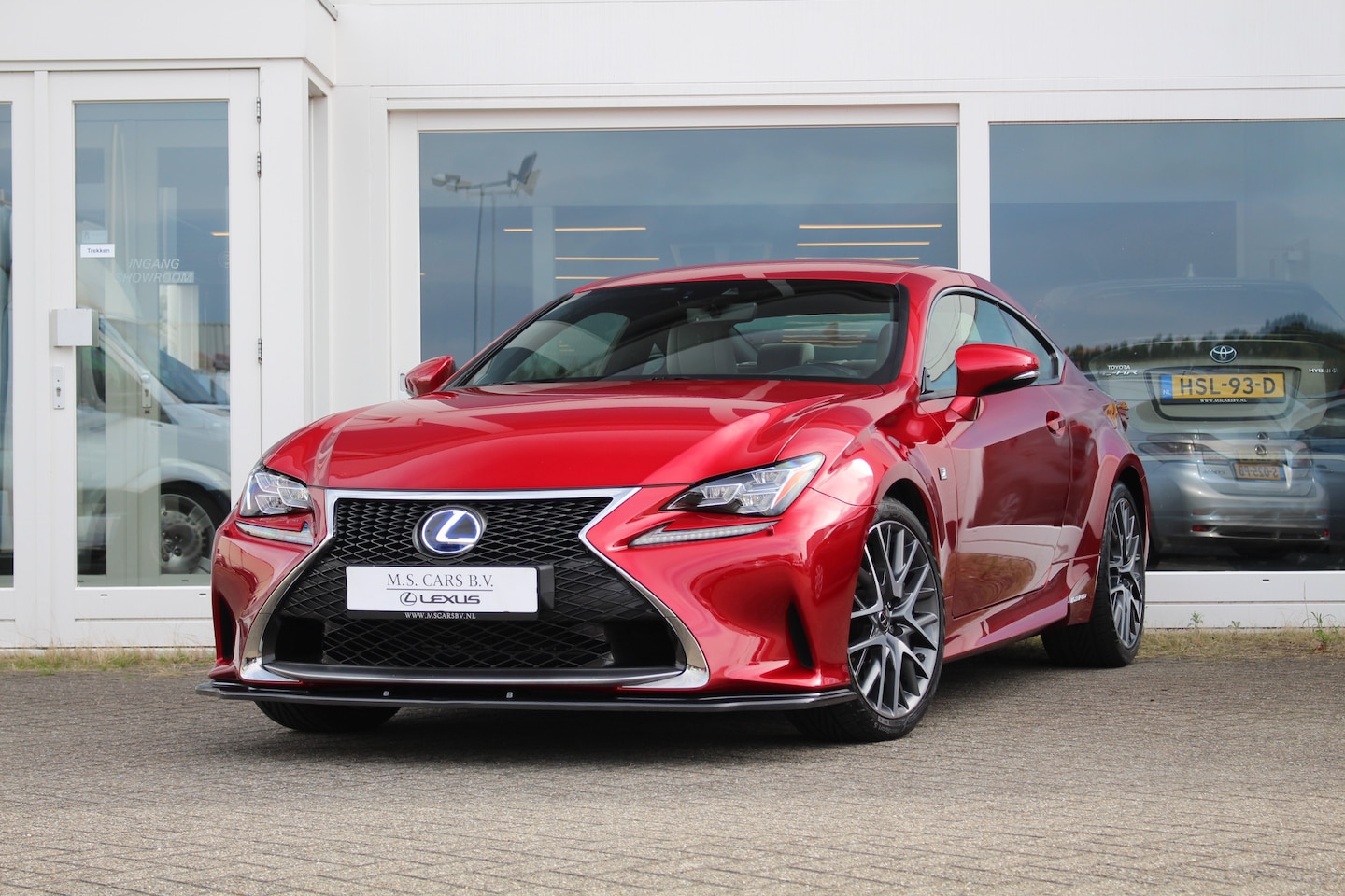 Lexus RC - 300h Hybride F-Sport Line I Lane Keep Assist I Navi I Camera - AutoWereld.nl