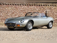Jaguar E-type - V12 Roadster "Highly authentic" only 33.000 KM Two owner car , Mostly in the original pain