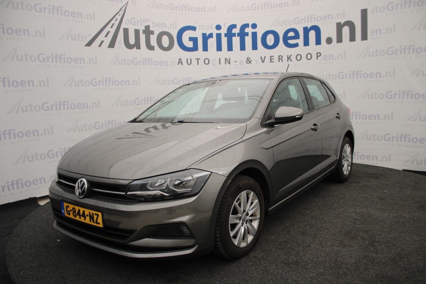 Volkswagen Polo - 1.6 TDI Comfortline Business nette 5-deurs met trekhaak - AutoWereld.nl