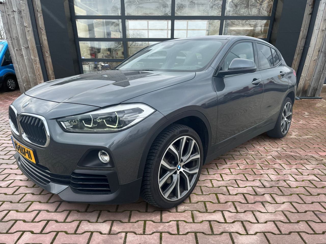 BMW X2 - sDrive18i | Automaat | LED | Navi | Cruise | PDC | All-seasons | - AutoWereld.nl